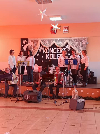 Kolędy w wykonaniu Zespołu ,,Kulesianki Band" podczas Koncertu Kolęd Kolędy w wykonaniu Zespołu ,,Kulesianki Band" podczas Koncertu Kolęd