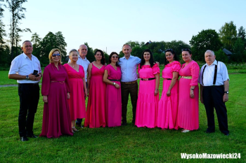 Występ Zespołu podczas Dożynek oraz Festynu św. Bartłomieja w Kuleszach Kościelnych Występ Zespołu podczas Dożynek oraz Festynu św. Bartłomieja w Kuleszach Kościelnych