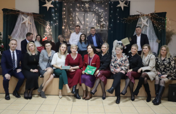 Życzenia świąteczne od Wójta Stefana Grodzkiego wraz z Radnymi Gminy oraz pracownikami. Życzenia świąteczne od Wójta Stefana Grodzkiego wraz z Radnymi Gminy oraz pracownikami.