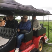 Seniorzy zwiedzają jedyne na świecie miejsce występowania krzemienia pasiastego - Sandomierz