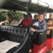 Seniorzy zwiedzają jedyne na świecie miejsce występowania krzemienia pasiastego - Sandomierz
